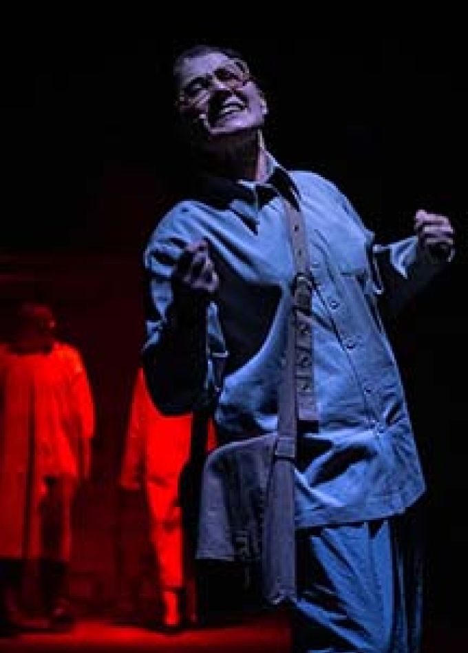 Танцующая в темноте